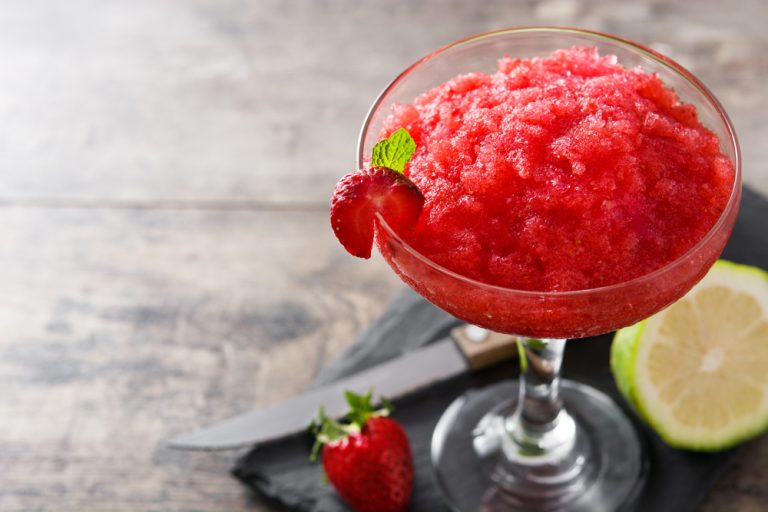 Strawberry,Margarita,Cocktail,In,Glass,On,Wooden,Table.,Copy,Space