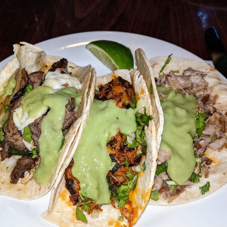 Ponche Taqueria - Tacos
