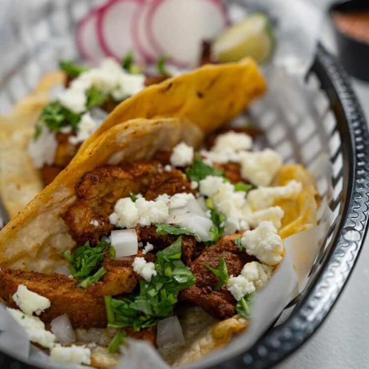 Comal 864 Woodside - Tacos al Pastor