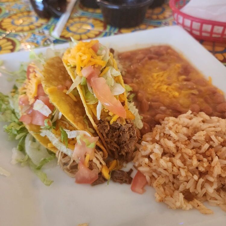 Gil's Taste of Taos - Crispy Taco Plate
