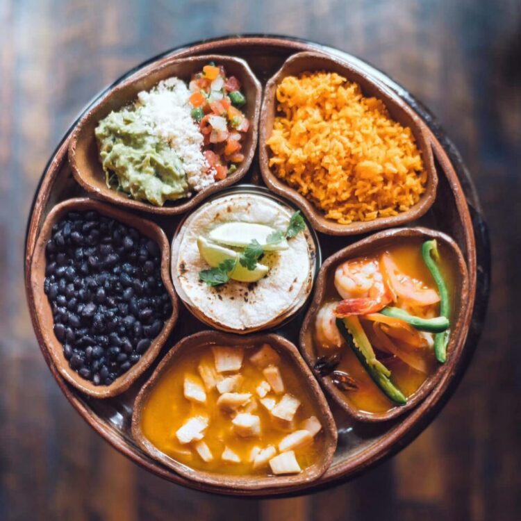 Plato Don! The ultimate taco sharing platter.