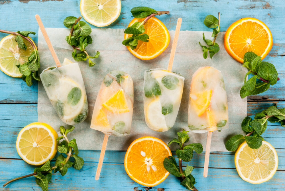 Homemade,Ice,Cream,,Frozen,Mojito,Cocktail,(lemon,And,Mint,,Mint