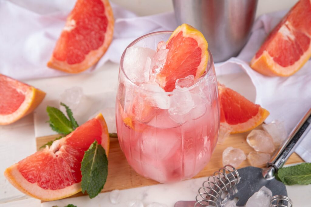 Grapefruit,Margarita,Or,Lemonade,Cocktail,With,Cold,Champagne.,Refreshing,Summer