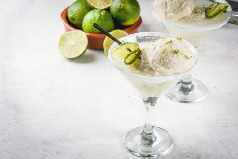 Refreshing,Summer,Alcoholic,Cocktail,Floating,Margarita.,With,Tonic,And,Salted