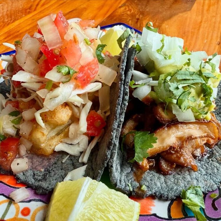 Mis Tacones two tacos